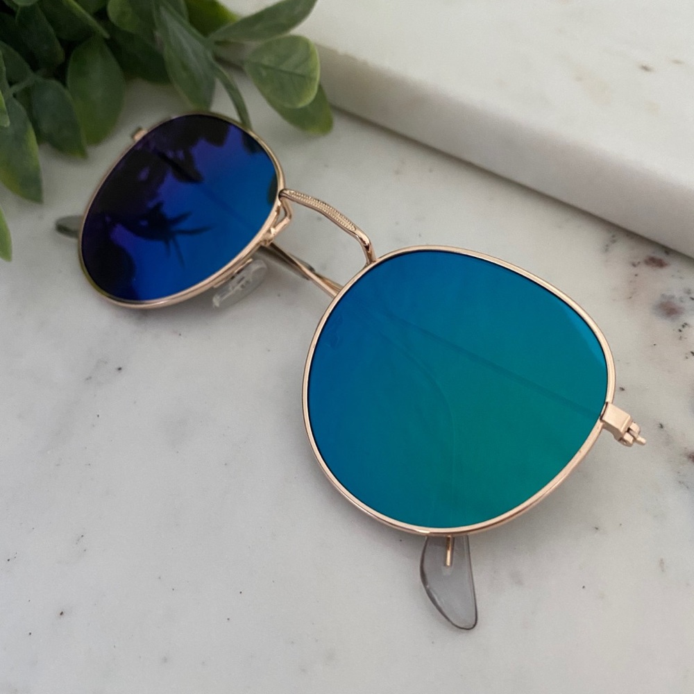 "Brooklyn" Sunglasses || Teal Green Mirror Round - Picture 2 of 10